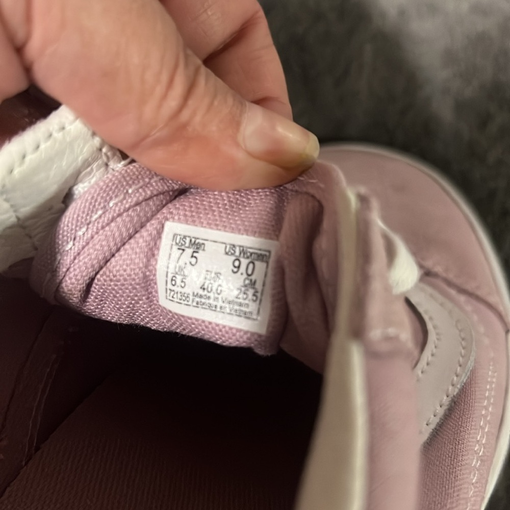 Pink Vans - Picture 4 of 4
